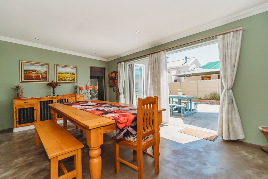 5 Bedroom Property for Sale in Heather Park Western Cape